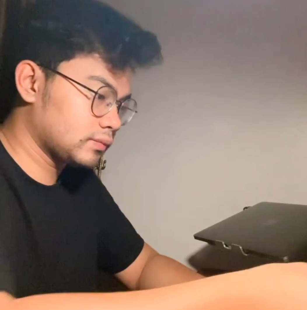 Ingin Damai di Bulan Suci, Insanul Fahmi Tahan Diri Laporkan Istri ke Komnas Anak ​