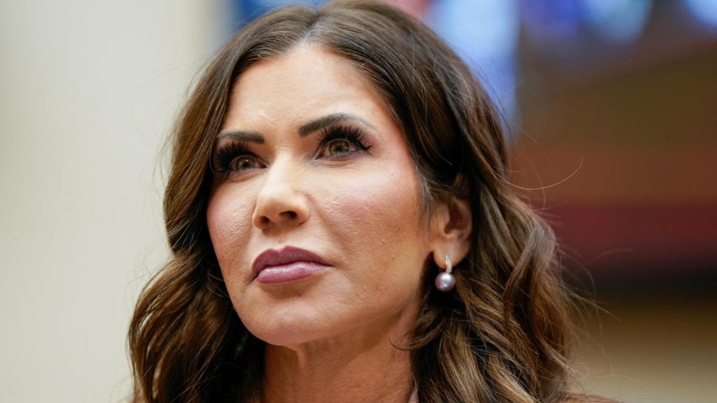 Drama di Balik Murkanya Trump yang Berujung Pemecatan Menteri Keamanan Dalam Negeri AS Kristi Noem