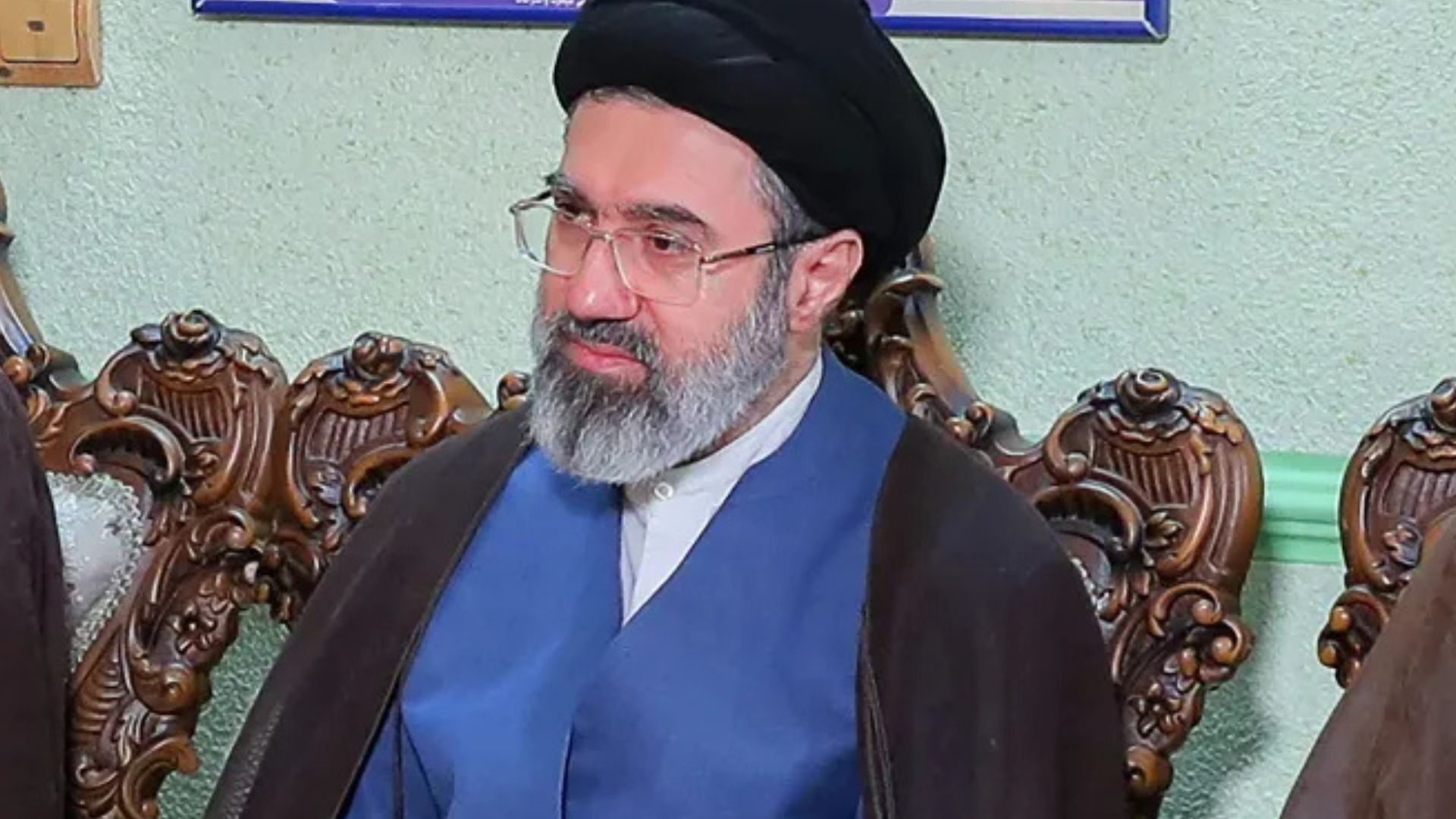 Surat Rahasia Khamenei Bocor, Picu Gejolak Politik di Iran