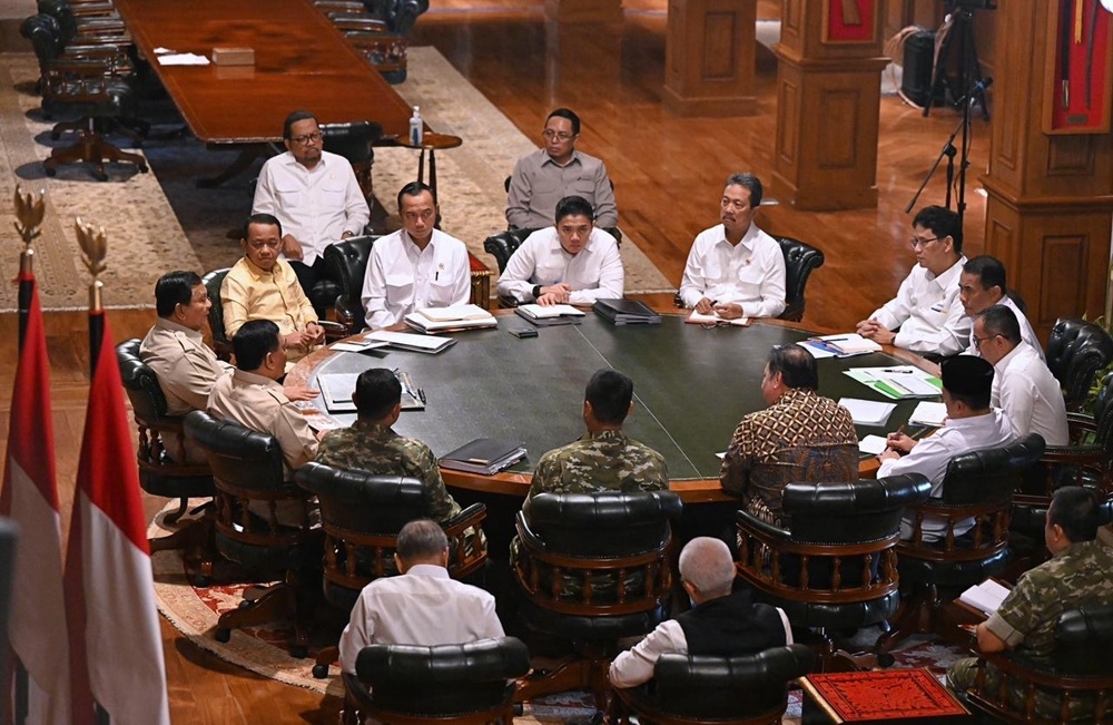 Pertemuan Terbatas di Hambalang, Presiden Prabowo Bahas Persiapan Lebaran hingga Evaluasi Program Swasembada