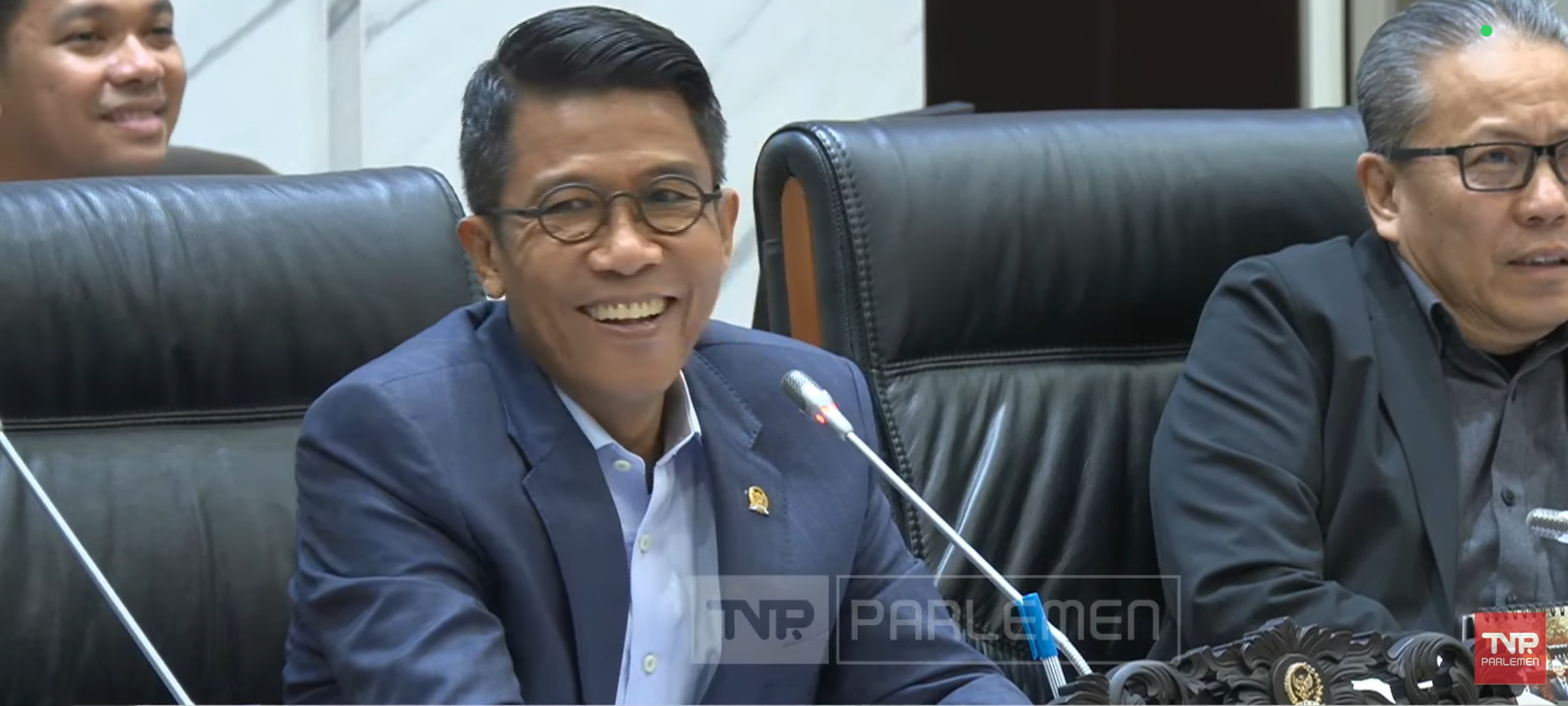 Komisi XI DPR Tetapkan 5 Pimpinan OJK Baru, Ini Daftar Lengkapnya