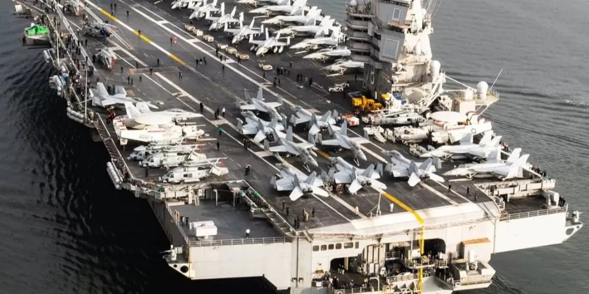 Kapal Induk Amerika Serikat USS Gerald R. Ford Terbakar di Laut Merah
