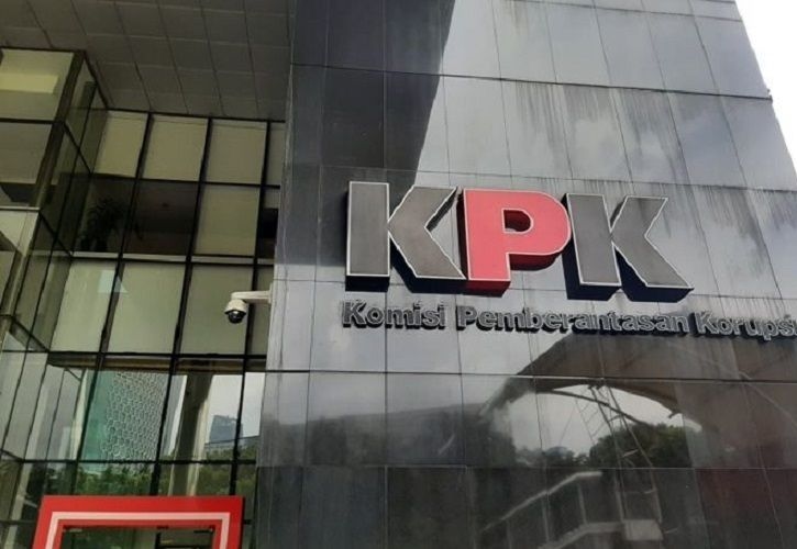 KPK Tetapkan Bupati dan Sekda Cilacap Tersangka Kasus Dugaan Pemerasan Dana THR