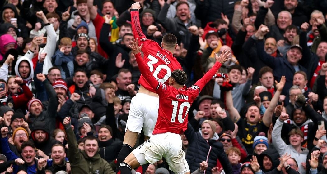 Hasil Liga Inggris: MU Bertahan di Posisi 3 Usai Kalahkan Villa, Liverpool Diimbangi Tottenham