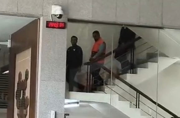 KPK Tahan Eks Stafsus Menag Ishfah Abidal Aziz dalam Kasus Korupsi Kuota Haji