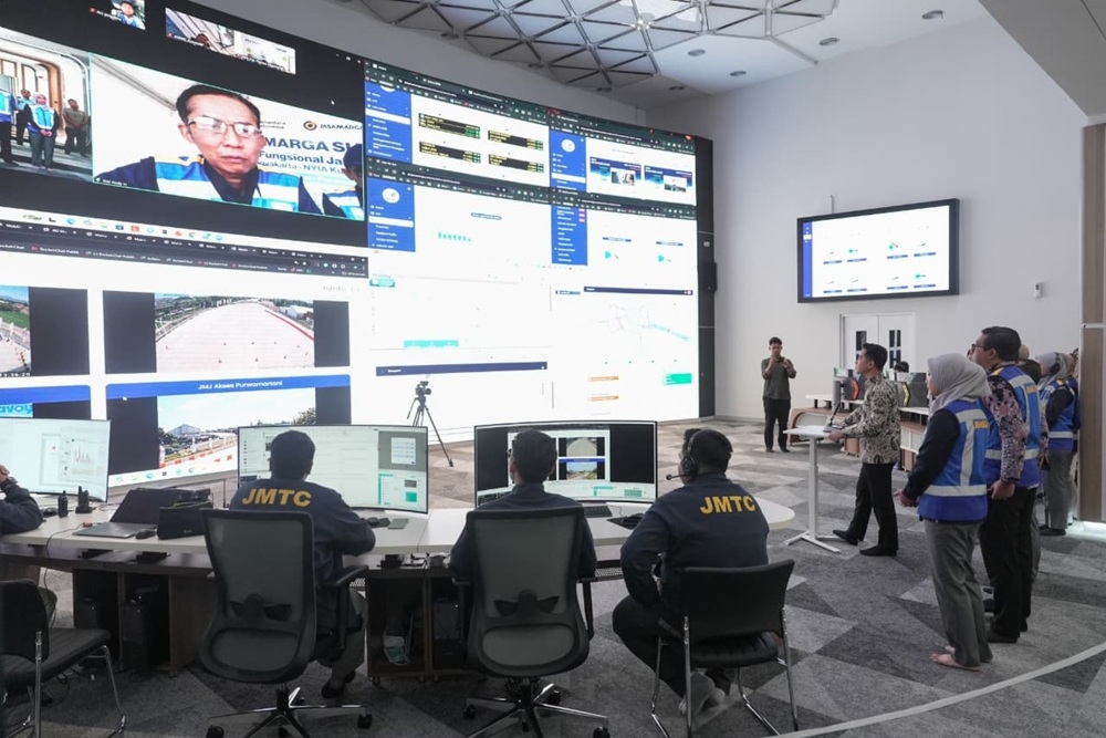 Pantau Pengendalian Lalu Lintas di JMTC, Wapres Gibran Apresiasi Kesiapan Petugas Mengawal Arus Mudik Lebaran