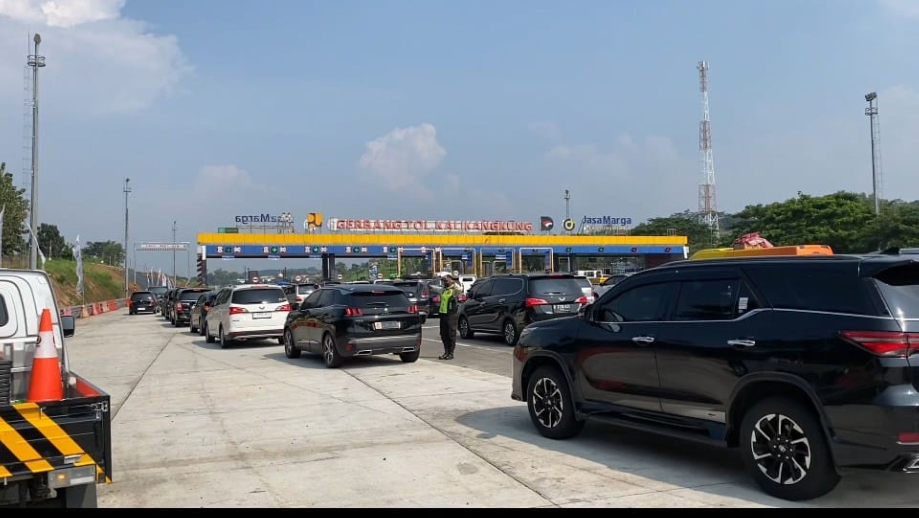 GT Kalikangkung Mulai Dipadati Pemudik