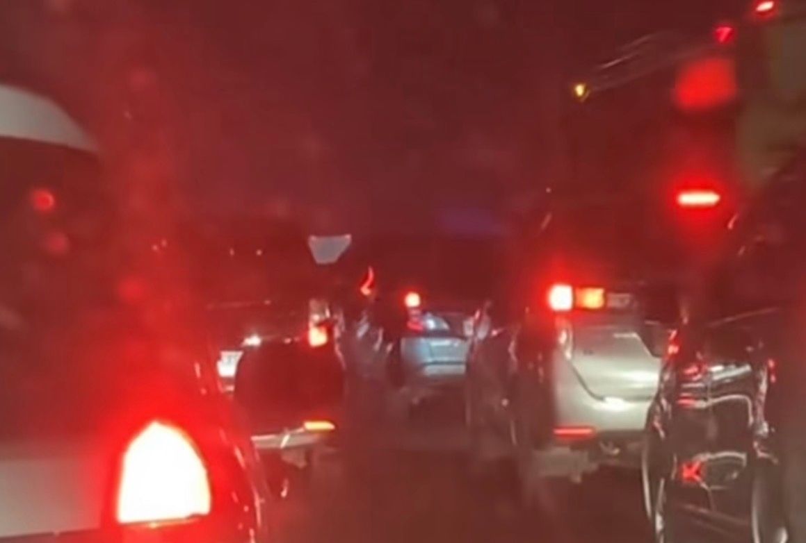 Macet Parah di Tol MBZ, Kakorlantas Bongkar Penyebab Tak Terduga Saat Arus Mudik