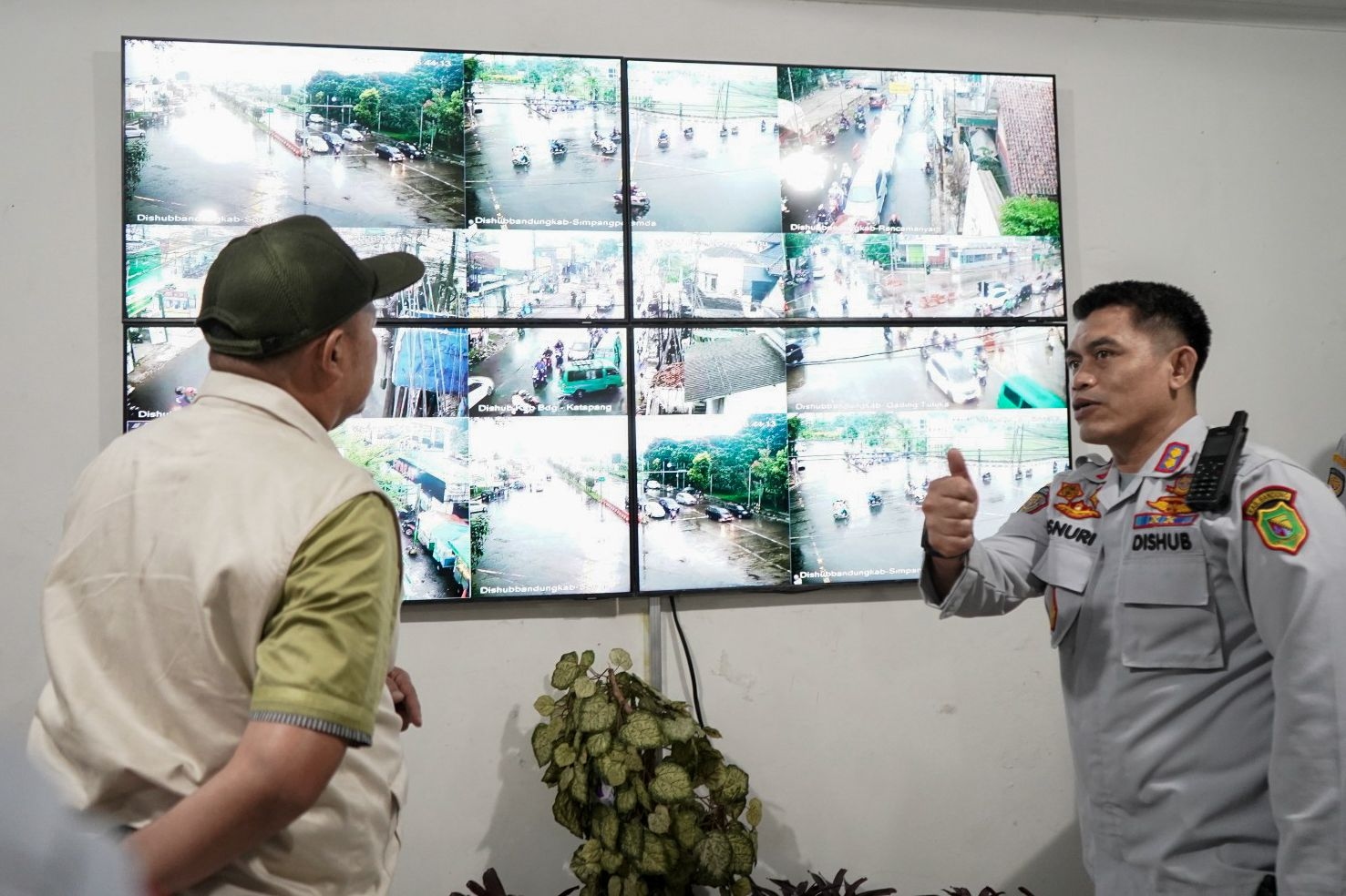 Cucun Pantau Arus Mudik di Titik Vital Jawa Barat, Kesiapan Layanan dan Keselamatan Jadi Prioritas