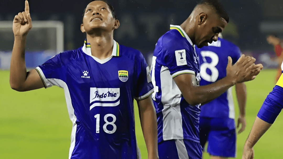 Persib Bandung Nikmati Libur Lebaran di Puncak Klasemen