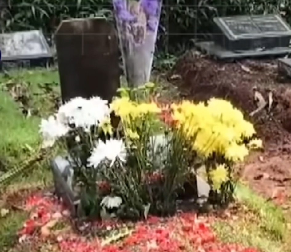 Cucu Legenda Mpok Nori Dimakamkan Berdampingan dengan Sang Nenek ​