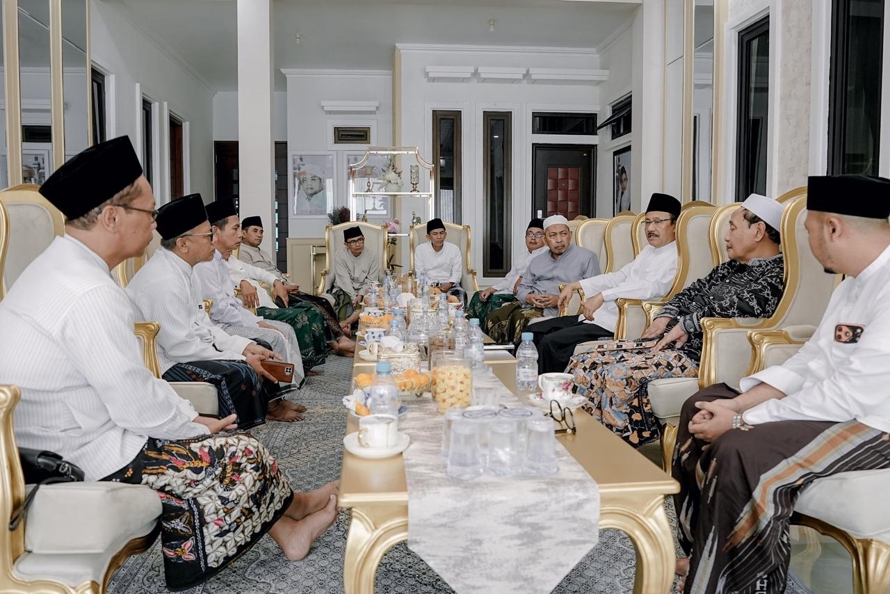 Sowan ke Jajaran Kiai, Mensos Minta Doa Kelancaran Program Sekolah Rakyat