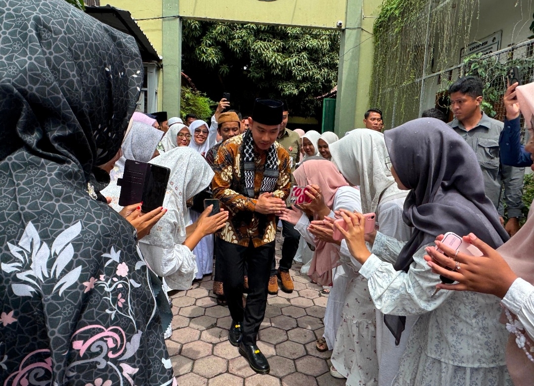 Silaturahmi Idulfitri, Gibran Ajak Pesantren Berperan Aktif Sukseskan Program Pemerintah