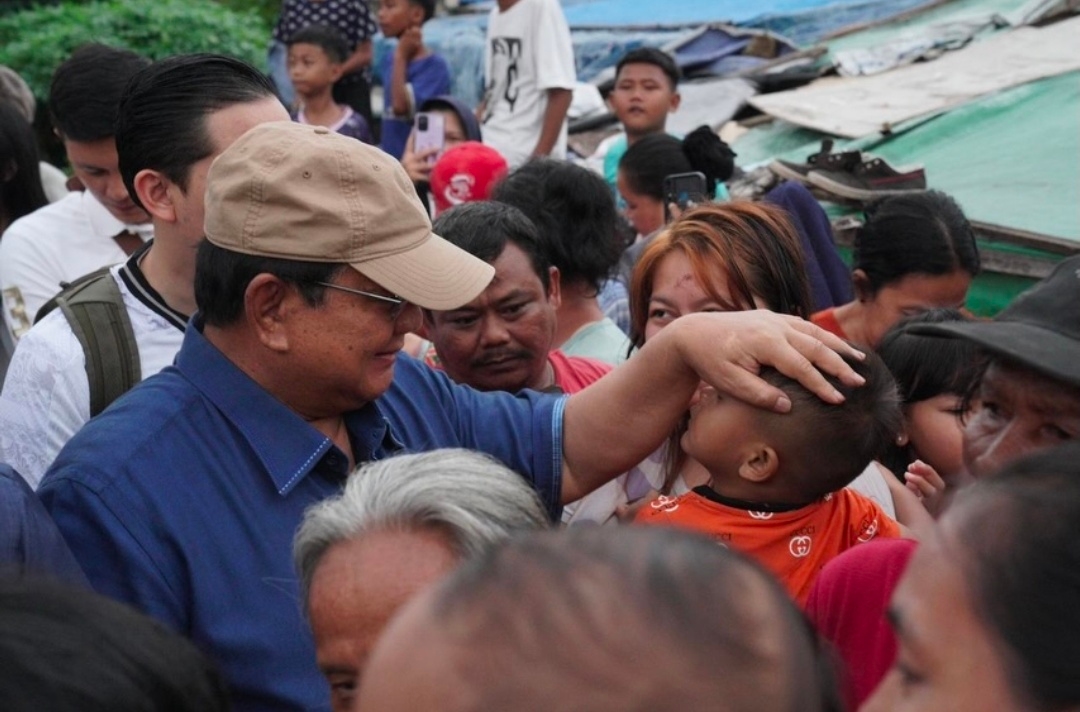 Blusukan ke Bantaran Rel Kereta Senen Bukti Prabowo Hadir untuk Rakyat