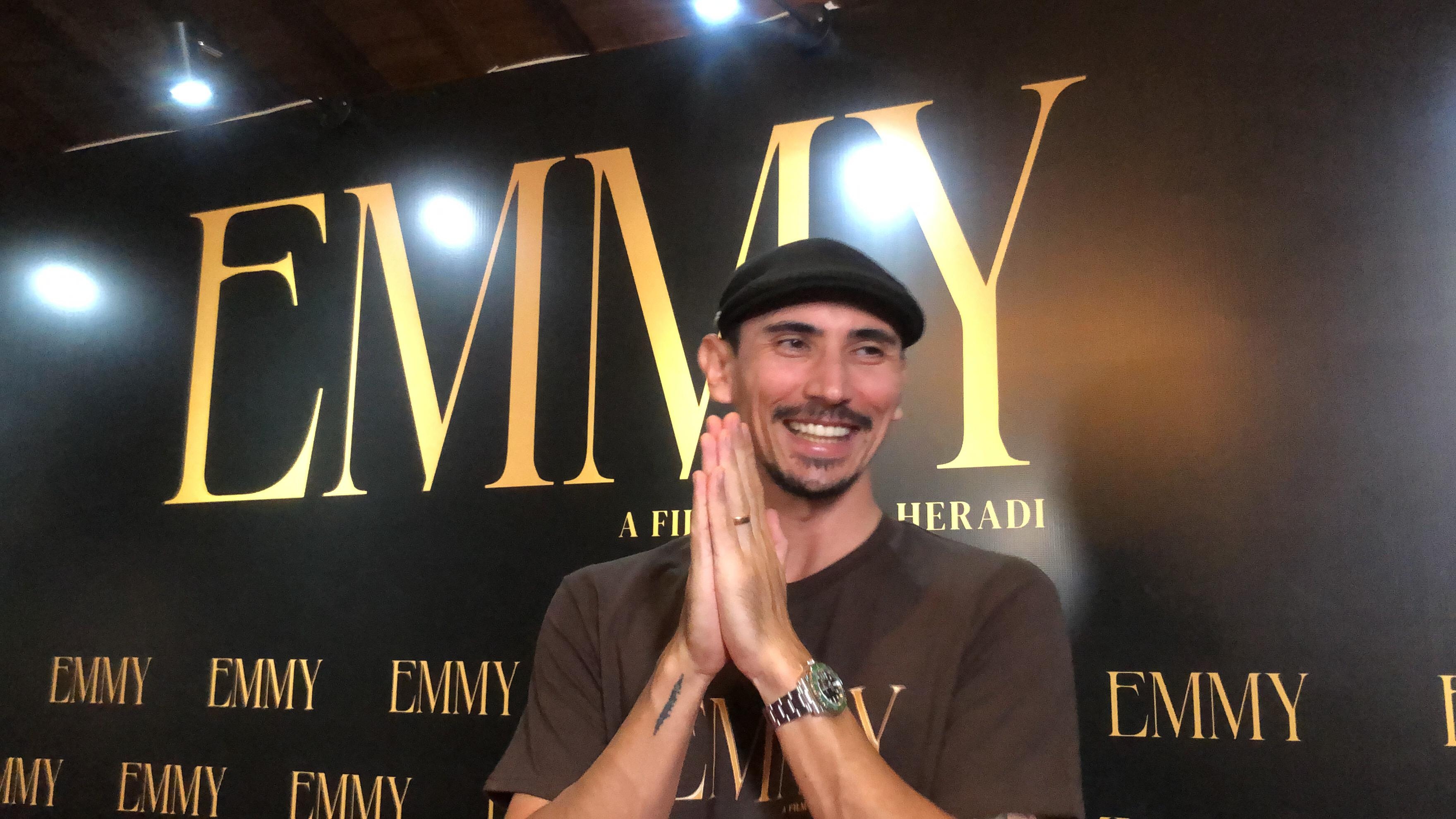 Protektif ke Istri, Vincent Verhaag Larang Jessica Iskandar Konsumsi Makanan Mentah