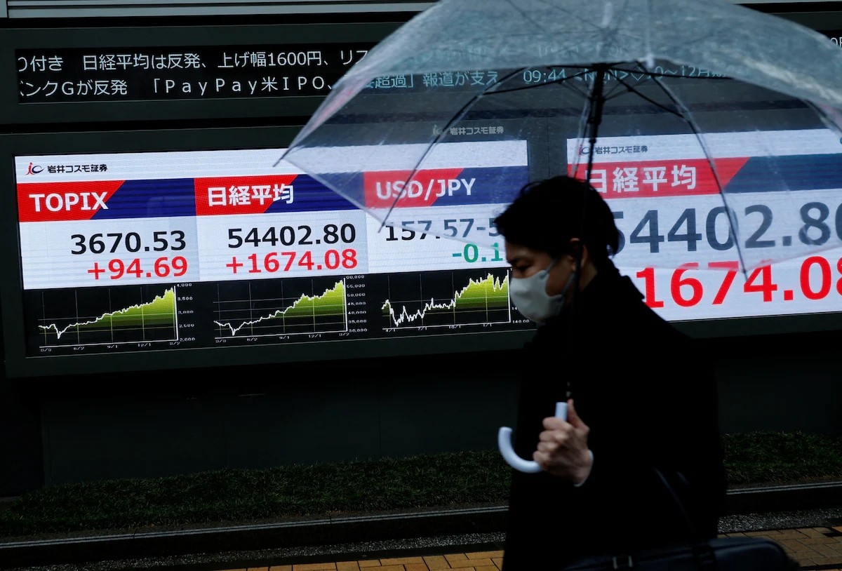 Nikkei Ambles 4,7 Persen, Krisis Teluk Guncang Pasar Asia dan Global