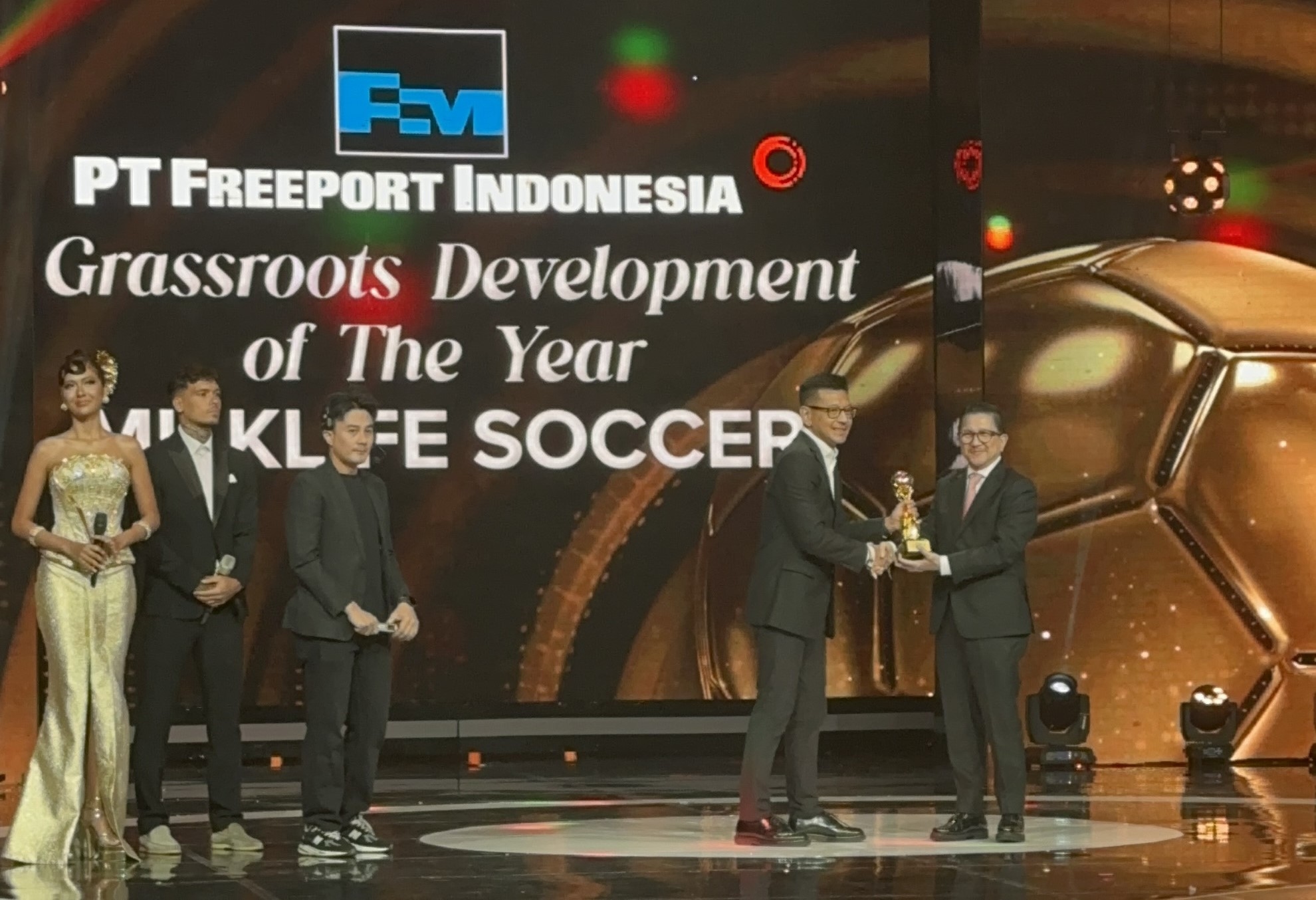 ​Sabet Penghargaan PSSI Awards 2026, MilkLife Soccer Challenge Kian Kokohkan Fondasi Sepakbola Putri