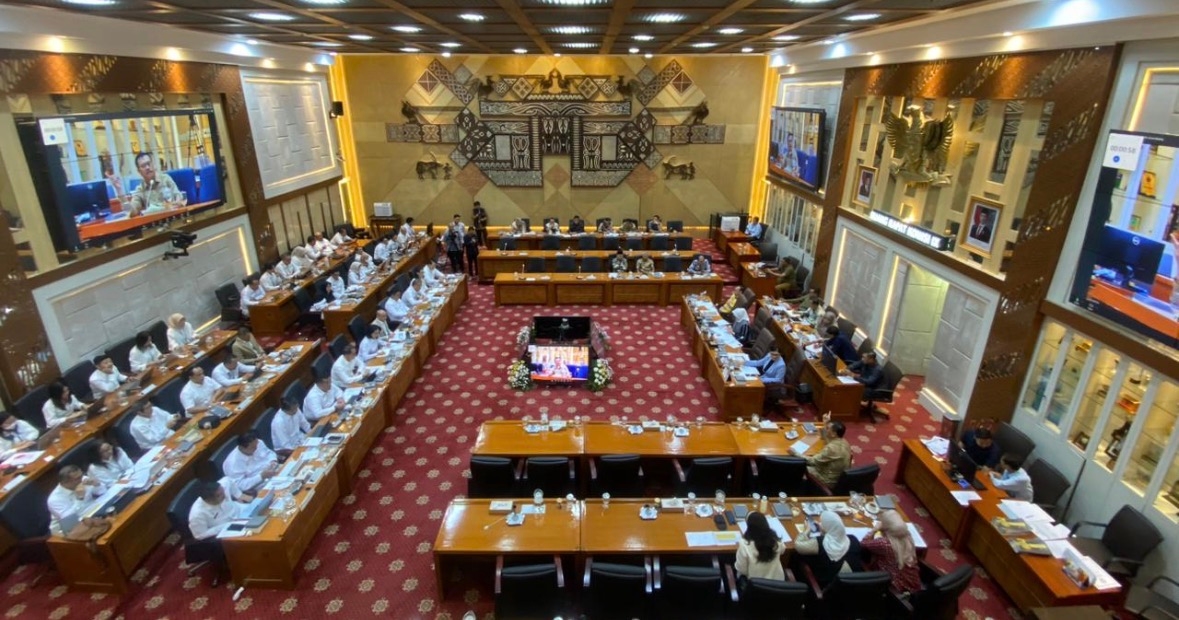 20 Ribu WNI Masih Tinggal di Sekitar Iran, Menteri P2MI Pastikan Beri Perlindungan Maksimal