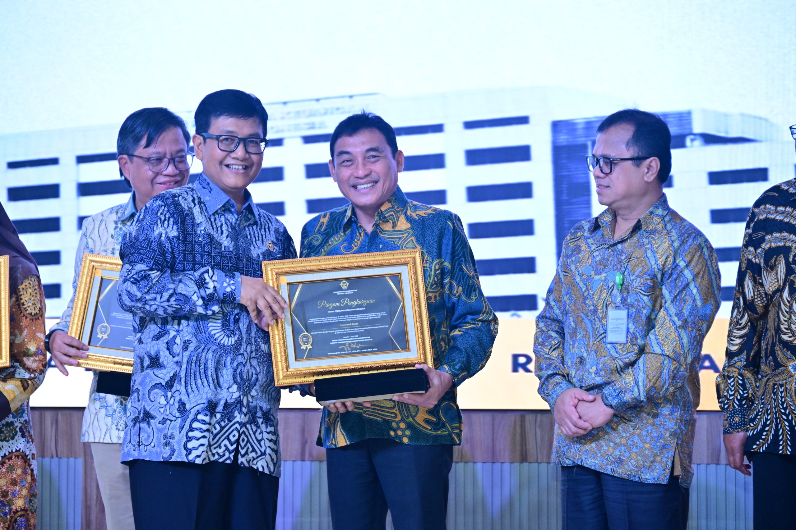 RPH Capai 94,7 Persen, Badan Bank Tanah Dapat Penghargaan dari BPK