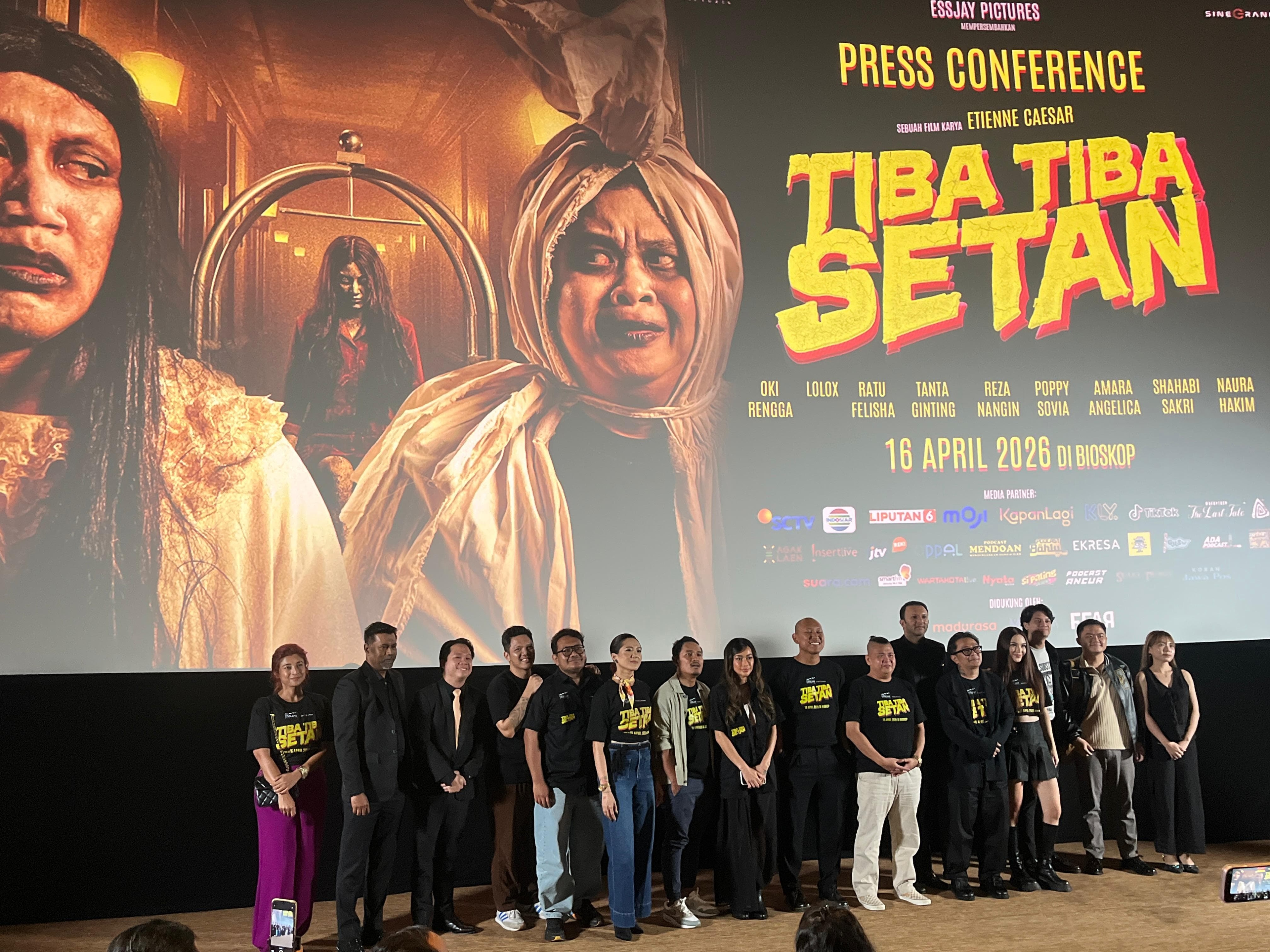 Poppy Sovia Jadi Istri Penyabar Hadapi Suami Mokondo di Film Tiba Tiba Setan ​