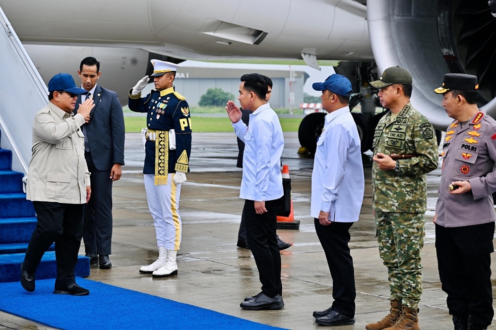 Presiden Prabowo Tiba di Tanah Air Usai Menjalankan Diplomasi Strategis di Eropa