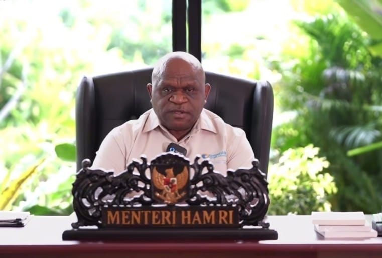 Menteri HAM: Kritik Feri Amsari dan Ubaedillah Badrun Tak Perlu Dipolisikan