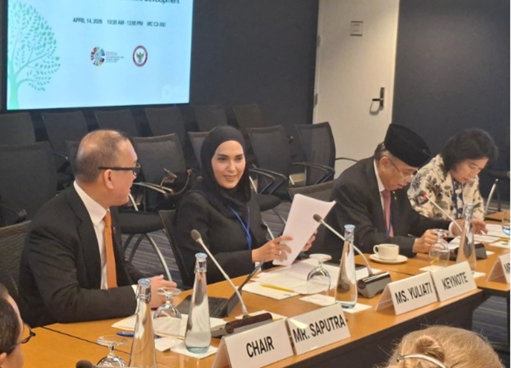 Wakil Ketua DPR: Hutan Bukan Cuma Paru-paru Dunia Tapi Juga Aset Investasi Hijau