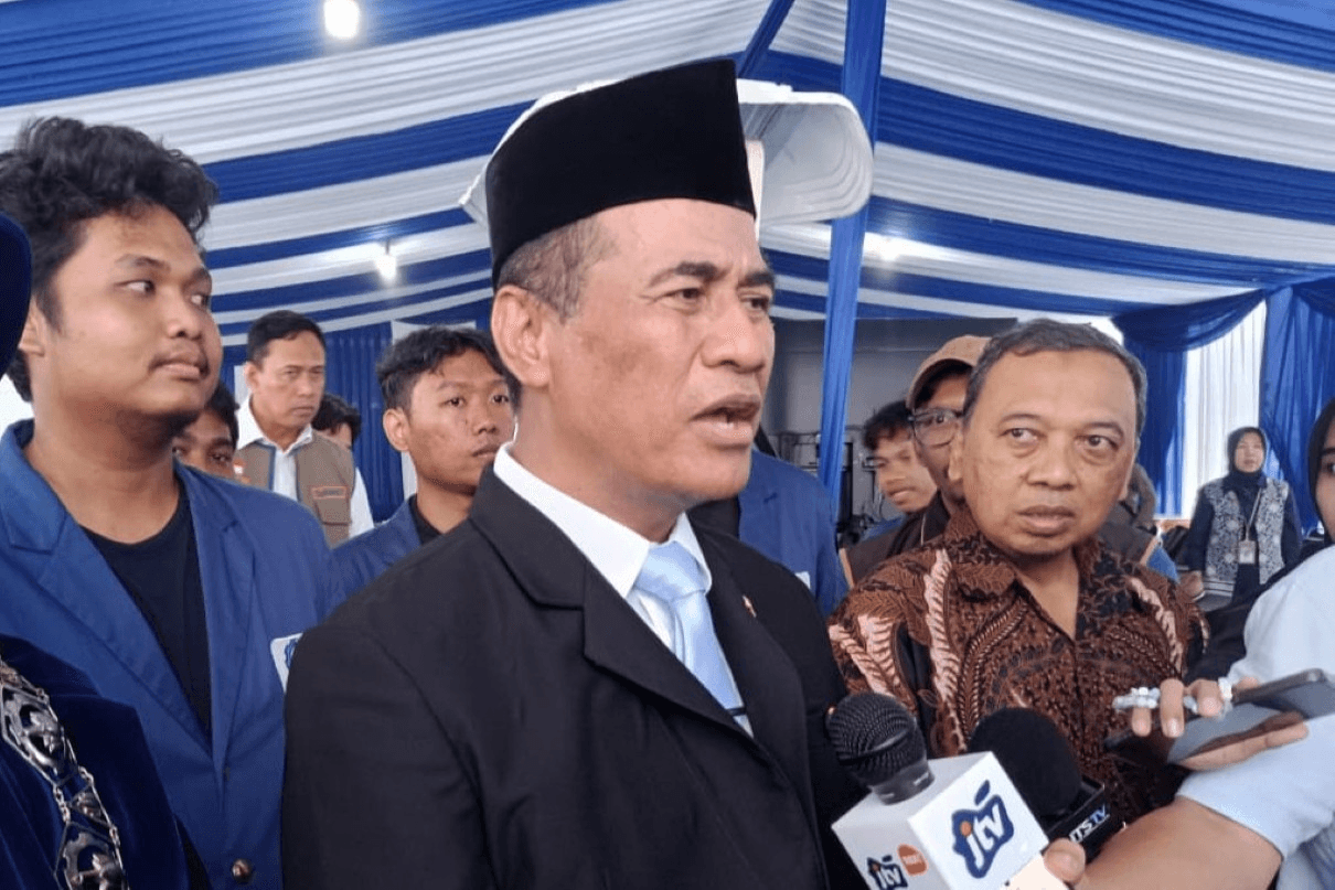 Mentan Amran Undang Publik Cek Data, Stok Beras Tembus 4,9 Juta Ton