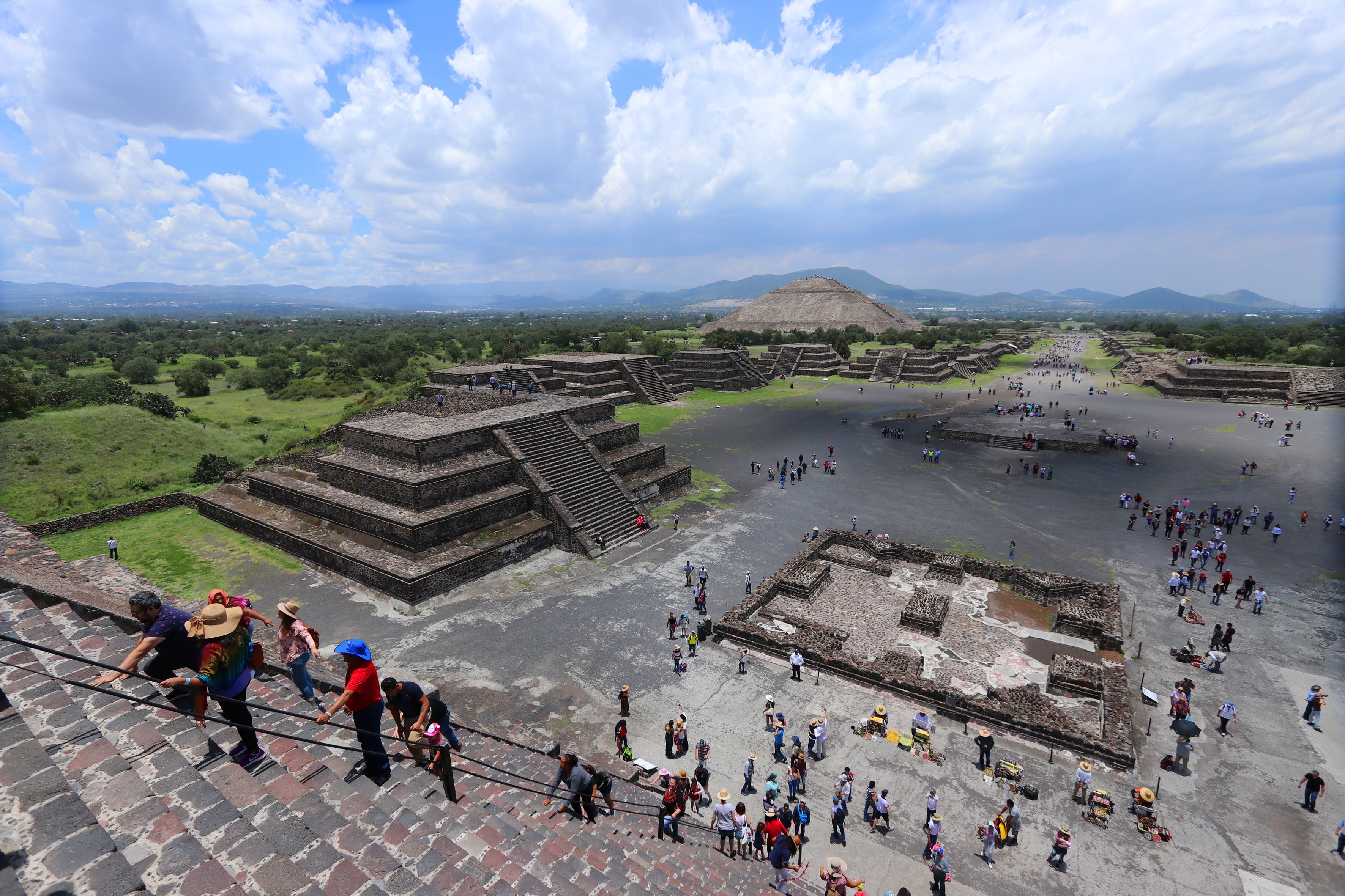 Turis Kanada Tewas, 13 Luka dalam Penembakan di Situs Teotihuacan Meksiko