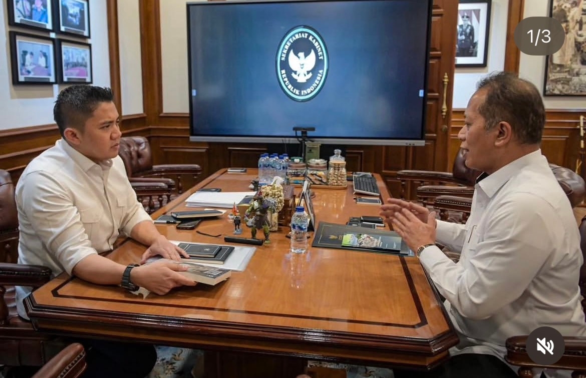 Seskab Teddy dan Menkop Bahas Perkembangan Rekrutmen Manajer Kopdes Merah Putih