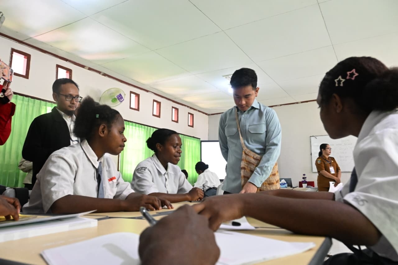 Tinjau Sentra Pendidikan Mimika, Gibran Dorong Pemerataan Akses dan Kualitas Pendidikan di Papua
