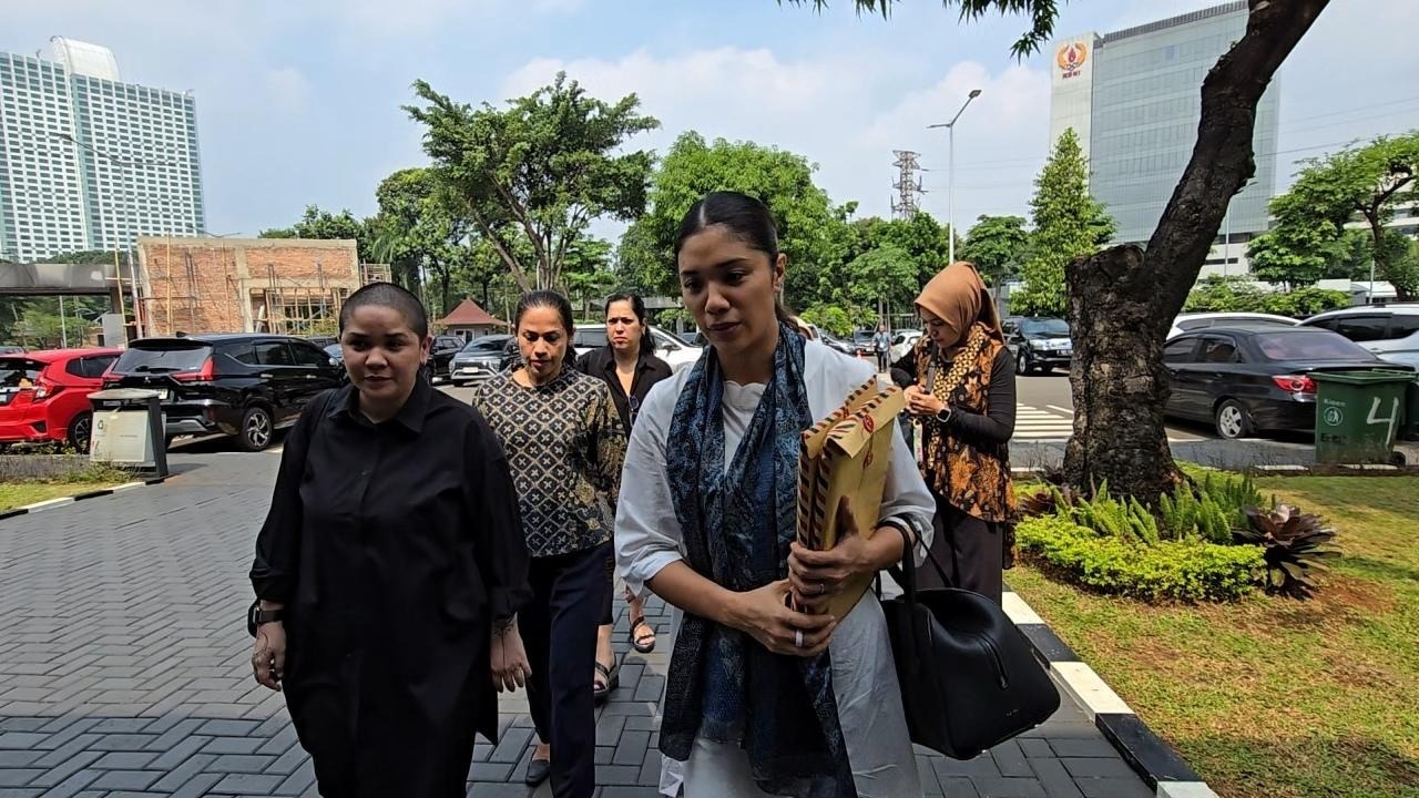 Cari Keadilan, Keluarga Nadiem Makarim Sambangi DPR Terkait Dugaan Kejanggalan Kasus Korupsi Pengadaan Chromebook