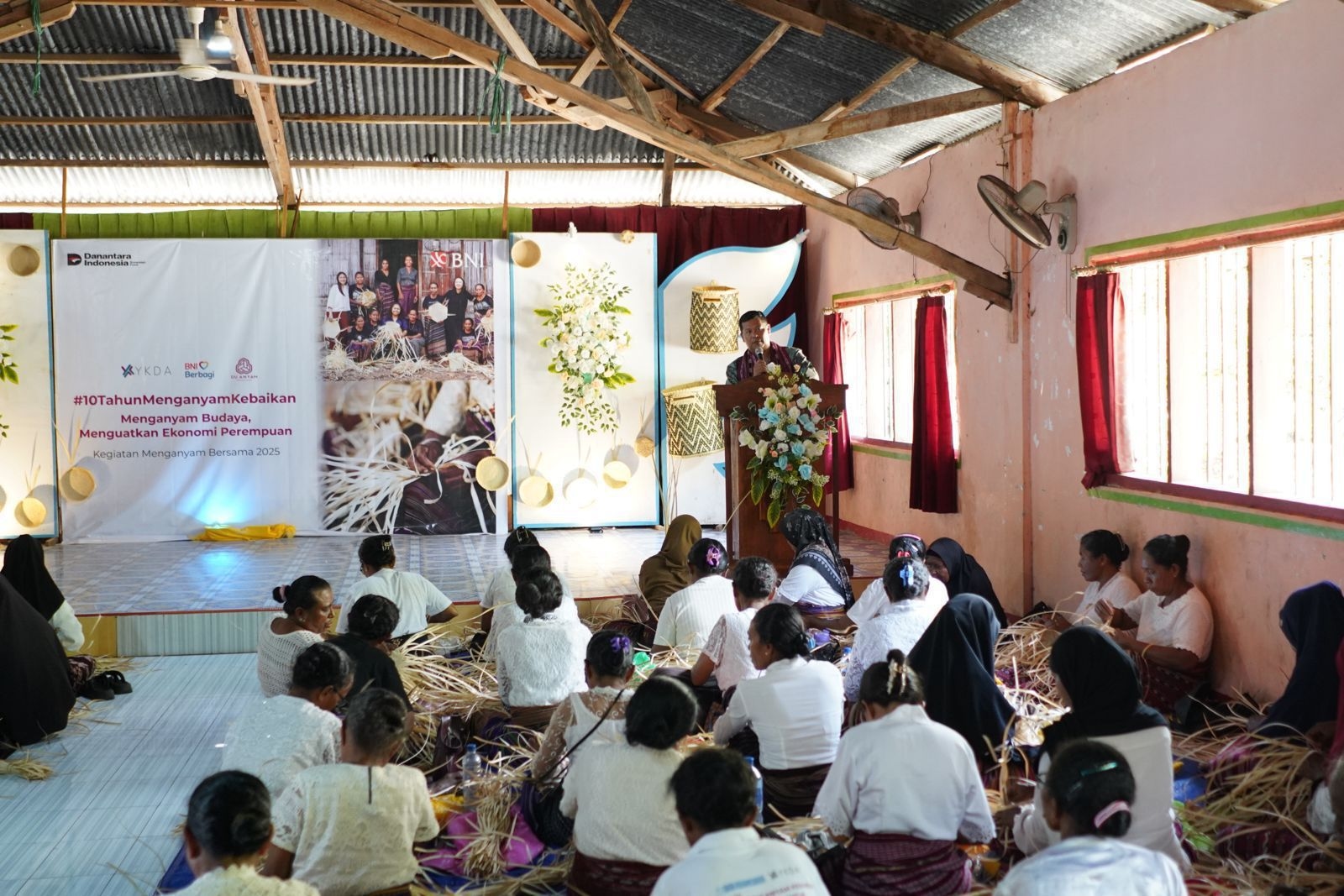 BNI Berdayakan 430 Perempuan NTT Lewat Anyaman Lontar, Dorong Ekonomi Lokal Berkelanjutan