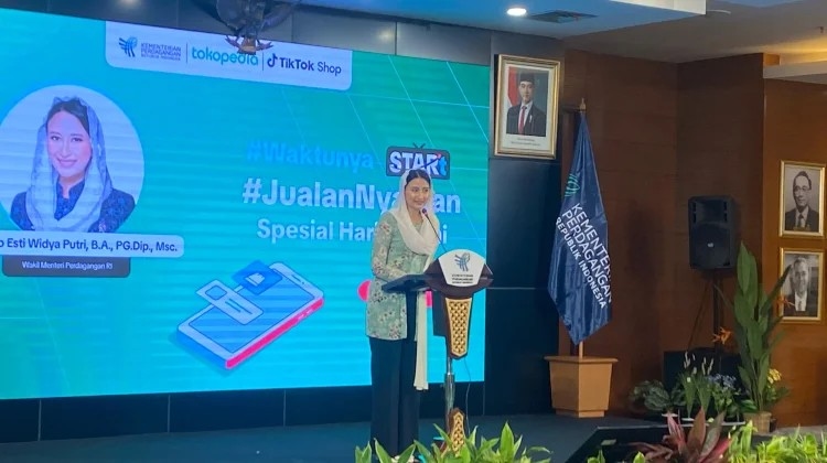 Harga Plastik Melambung Imbas Perang As-Iran, Wamendag Cari Alternatif Pemasok