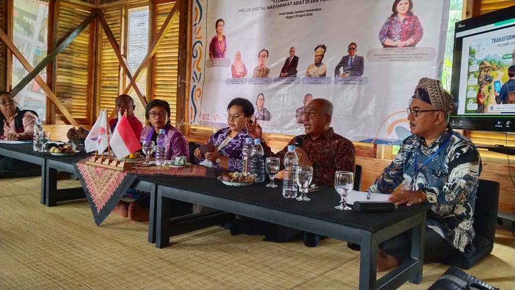 Di Rakernas AJMAN, Ketum PWI Pusat Akhmad Munir Soroti Pentingnya Keadilan Informasi bagi Masyarakat Adat