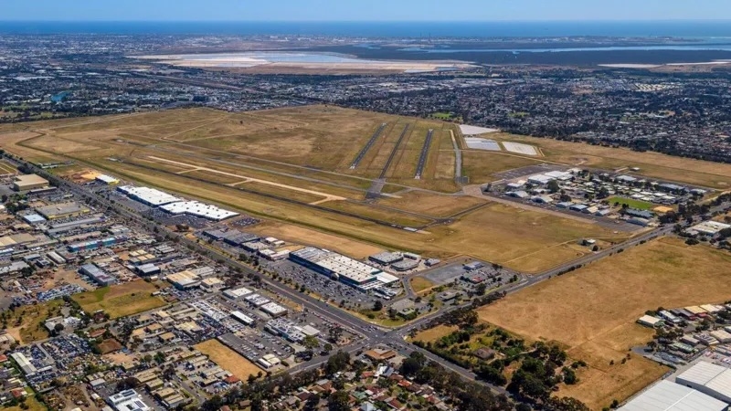 Pesawat Kecil Jatuh dan Meledak di Bandara Australia, 2 Orang Tewas