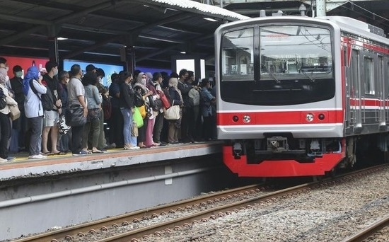 Masih dalam Penanganan, KRL Rute Cikarang Hanya Sampai Stasiun Bekasi