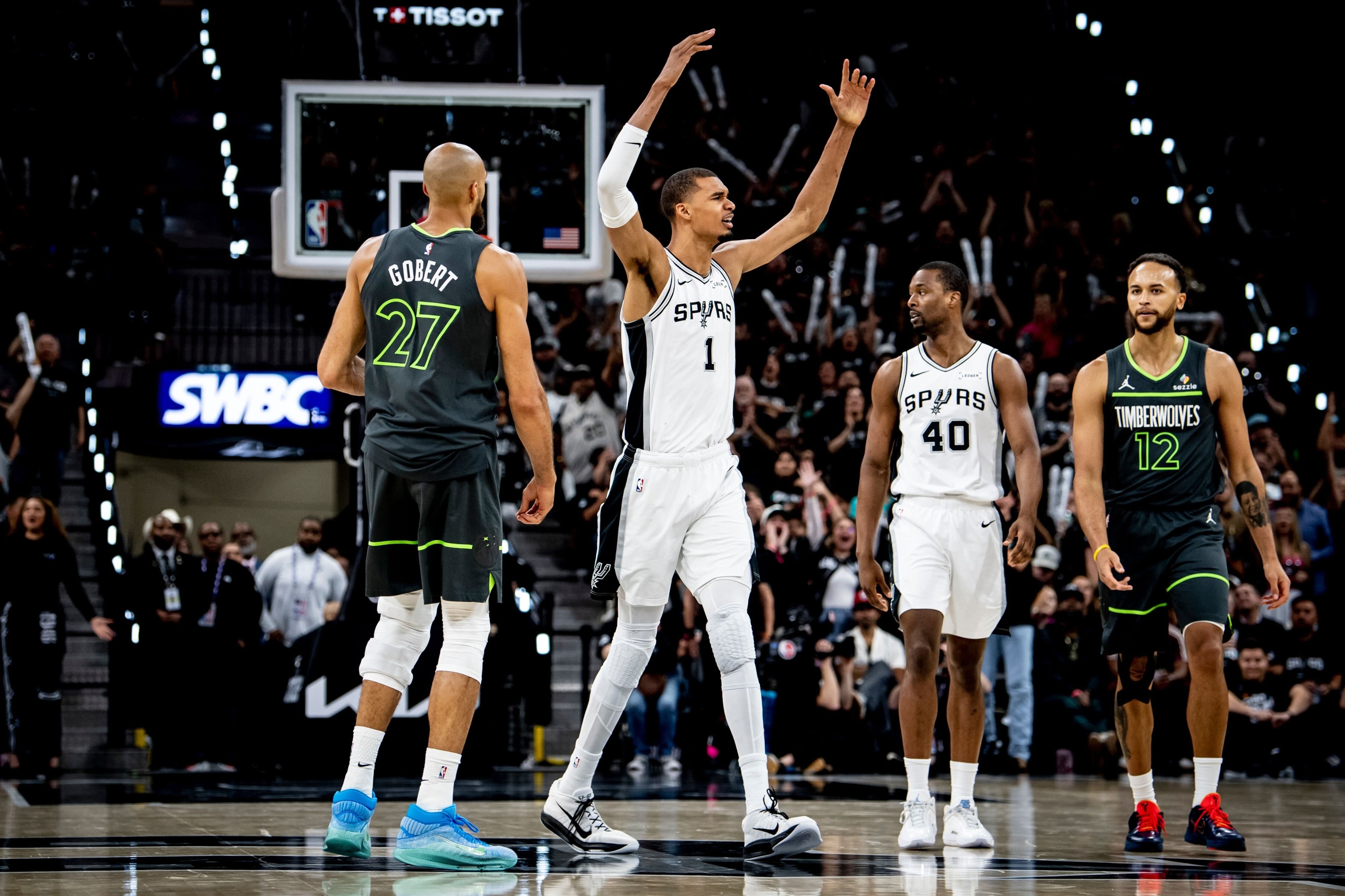 Play-Off NBA: Spurs Balas Kekalahan Atas Timberwolves, Knicks Perlebar Keunggulan 2-0 Atas Sixers