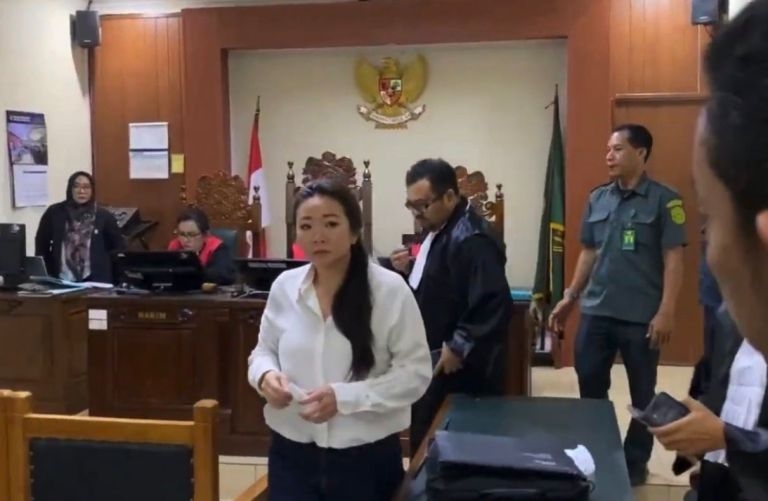 Forum Mahasiswa Indonesia Soroti Tuntutan 2 Tahun Penjara Julia Djohar Tobing atas Pelanggaran Kepabeanan