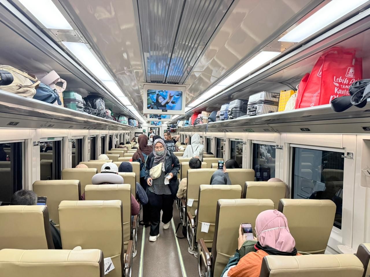 Hari Pertama Long Weekend, KAI Layani 196 Ribu Penumpang