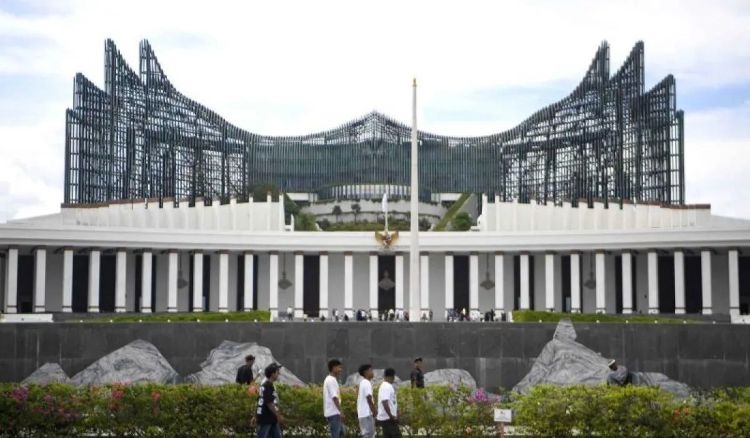 Komarudin PDIP Usul Gibran Mulai Berkantor di IKN: Supaya Ada Manfaatnya