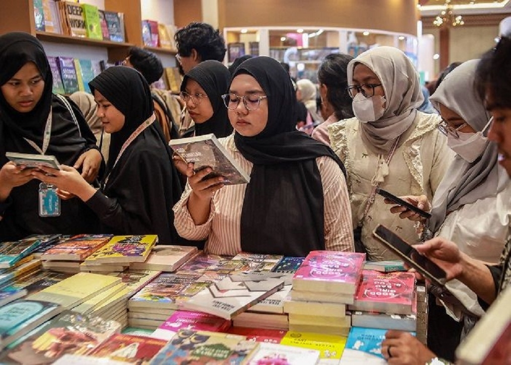 Minat Baca Warga Jakarta Meningkat, Kunjungan Perpustakaan Tembus 614 Ribu Orang