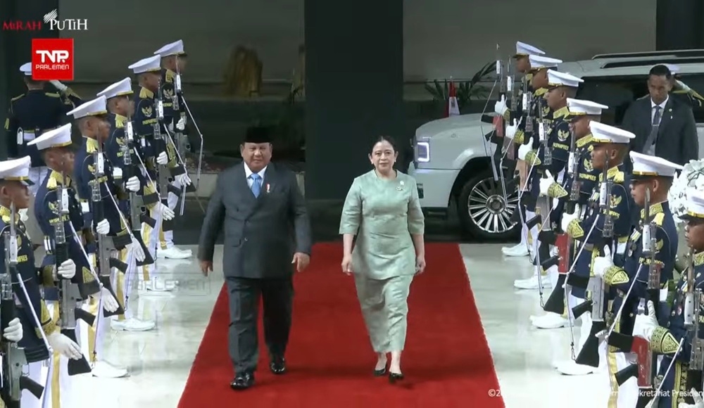 Naik Maung, Presiden Prabowo Disambut Puan Maharani Hadiri Sidang Paripurna DPR