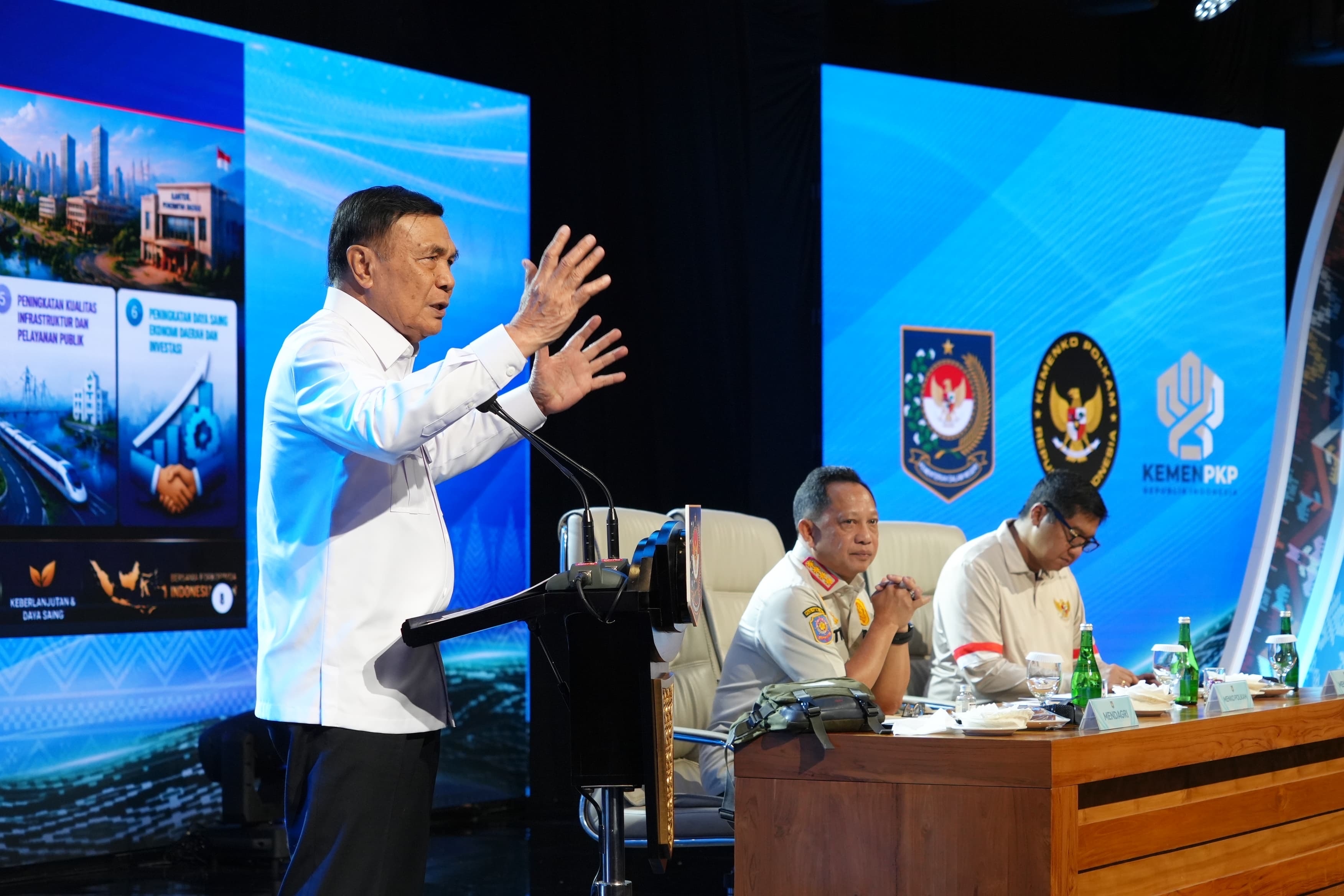 Menko Polkam Bawa Pesan Presiden: Kepala Daerah Harus Jaga Soliditas dan Utamakan Rakyat