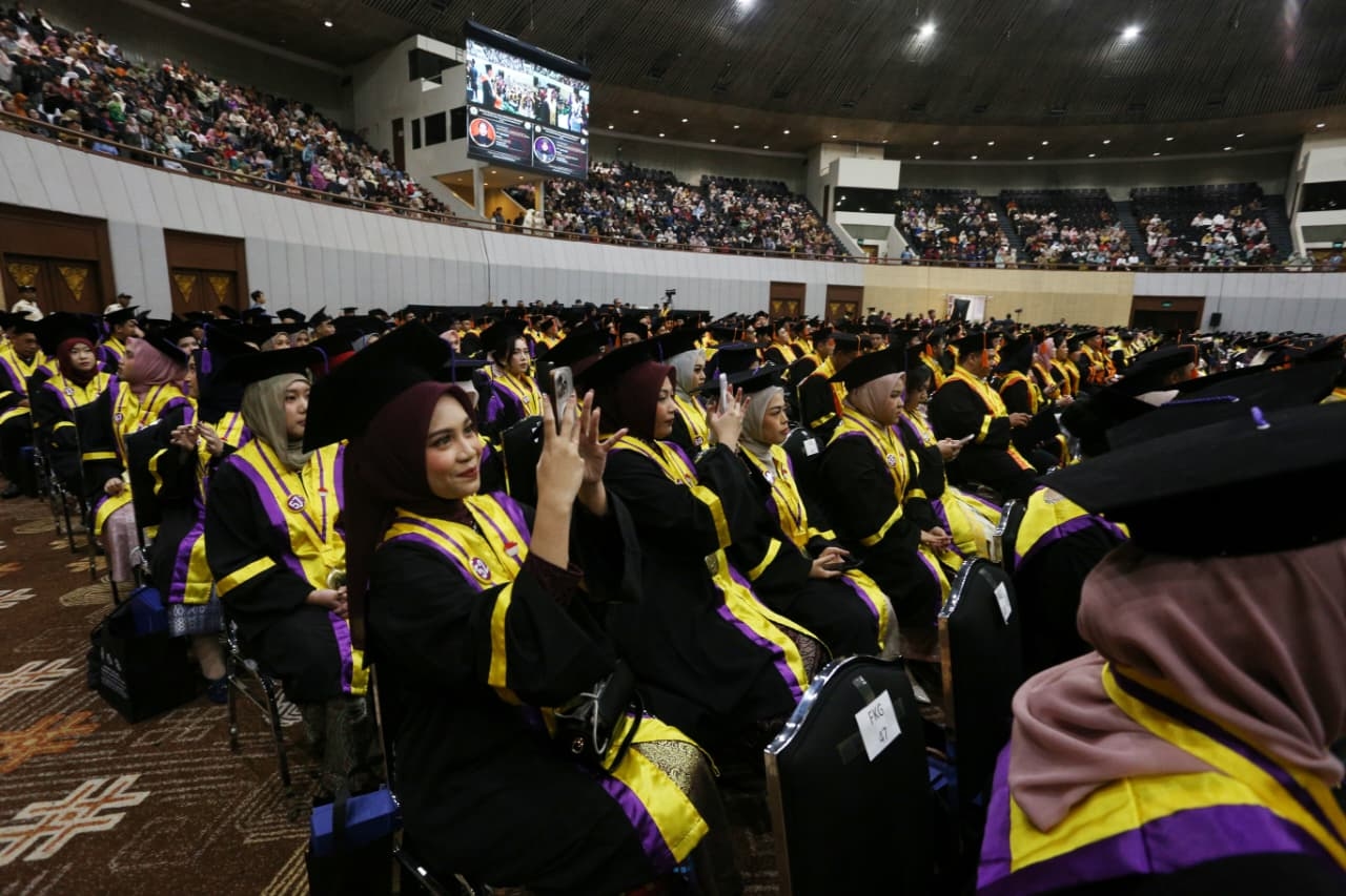 699 Lulusan Universitas Moestopo Dikukuhkan, Usung Semangat Kebangkitan Intelektual