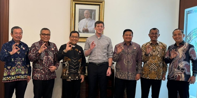 Wakil Uskup TNI-Polri Audiensi Perdana dengan Kedubes Vatikan Siapkan Pertemuan dengan Paus Leo XIV