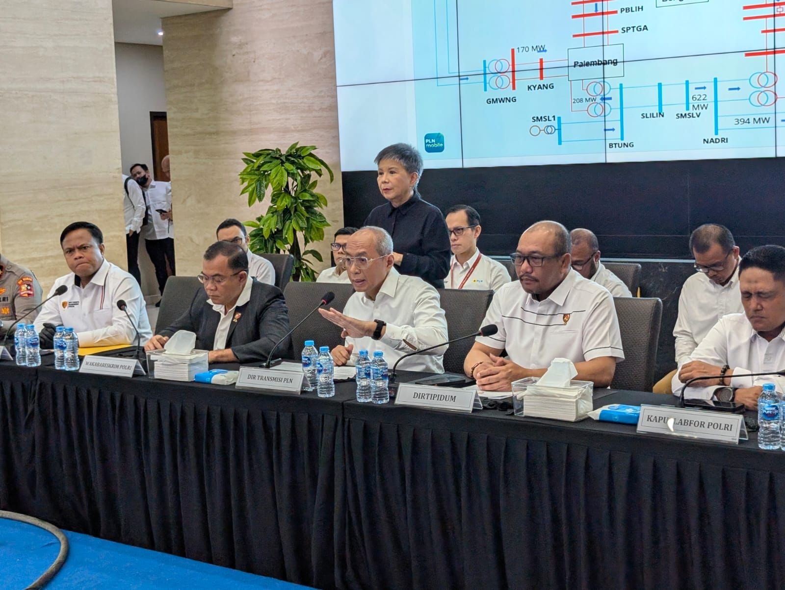 PLN Ungkap Fenomena Power Swing Penyebab Pemadaman di Sumatra