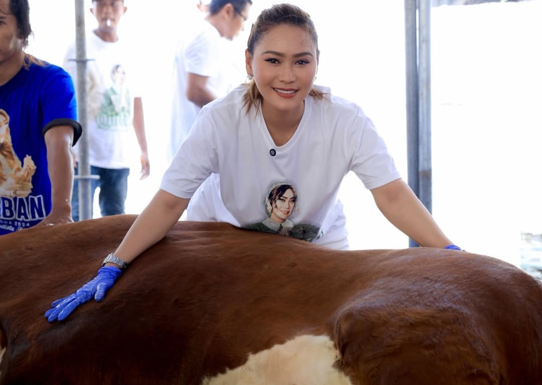 Iduladha 2026: Inul Daratista Kurban 10 Sapi Jumbo, Sebagian Dipotong di Kampung Halaman