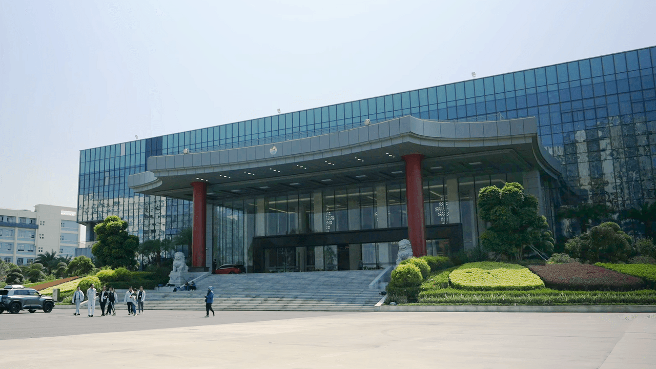AS Masukkan Alibaba, Baidu, dan BYD ke Daftar Perusahaan Pendukung Militer China