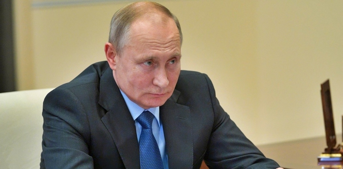 Zelensky  Sebut Serangan Rudal Rusia yang Menewaskan 14 Orang Sebagai 'Hadiah' Ulang Tahun bagi Putin